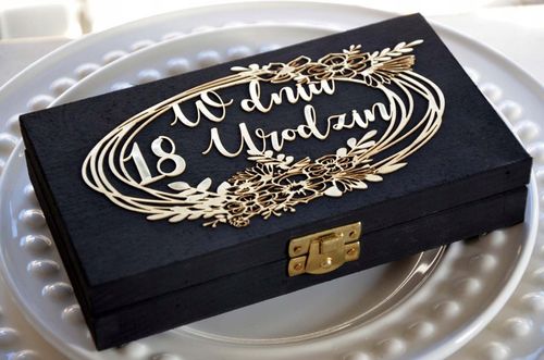 Pudełko na Pieniądze Prezent na 18 urodziny OSIEMNASTKA/ WYS. 24 H na Arena.pl
