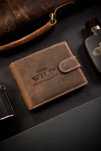 duży portfel męski ze skóry naturalnej zapinany na zatrzask - always wild na Arena.pl