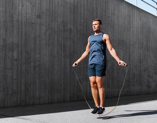 SKAKANKA BOKSERSKA Z OBCIĄŻENIEM OBROTOWYMI GŁOWICAMI REGULOWANA WYTRZYMAŁA na Arena.pl