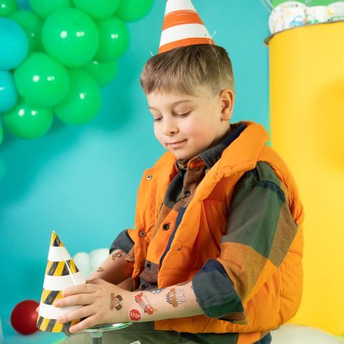 Czapeczki urodzinowe Auta, 6 szt. na Arena.pl