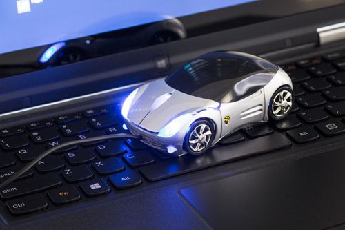 Myszka supercar - srebrna na Arena.pl