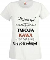 ZABAWNA KOSZULKA DAMSKA biała nadruk napisem rozmiar M KAWA CIĘ POTRZEBUJE