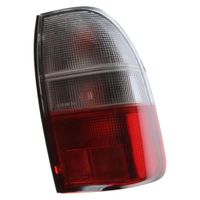 LAMPA TYLNA PRAWA MITSUBISHI L200 III 1998 1999 2000 2001 2002 2003 2004