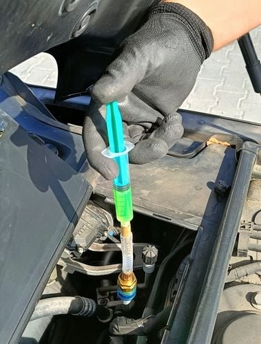 Barwnik UV fluorescencyjny A/C To Go 7,5 ml z adapterem na gaz R134a na Arena.pl