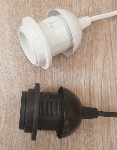 Gniazdo oprawa E27 z kablem włącznikiem wtyczką na Arena.pl