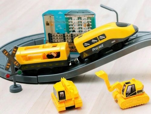 KOLEJKA ELEKTRYCZNA TUNEL MOST LOKOMOTYWA TORY 368 na Arena.pl