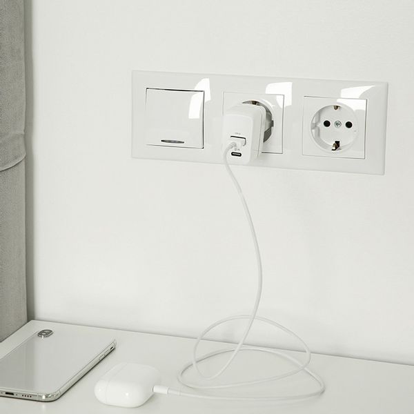 Qoltec Ładowarka sieciowa 35W GaN 5-20V 1.5-3A 1 x USB-C PD 1 x USB QC 3.0 zdjęcie 5