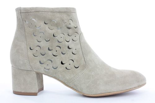 Botki Nessi 17146 beż 40 na Arena.pl