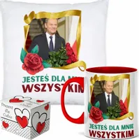 PREZENT NA WALENTYNKI HOŁOWNIA KACZYŃSKI DUDA MORAWIECKI TUSK PAPIEŻ