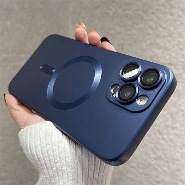 Etui Iphone 14 Pro Soft Magsafe Granatowe zdjęcie 4