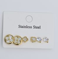 Zestaw 3 par pięknych kolczyków ze stali chirurgicznej kwiatek masa perłowa