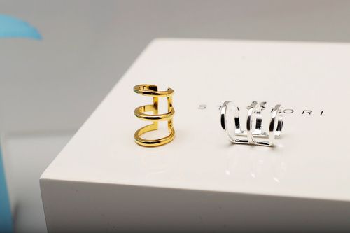 srebrny mankiet do ucha potrójny na Arena.pl