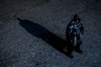 Batman Przyszłości - cień - plakat 70x50 cm