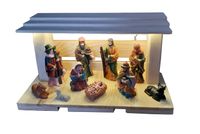 Szopka bożonarodzeniowa z figurkami i oświetleniem