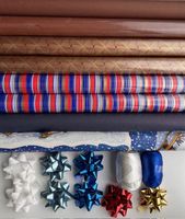 Zestaw do pakowania prezentów 57cmx2m 8szt ZST42