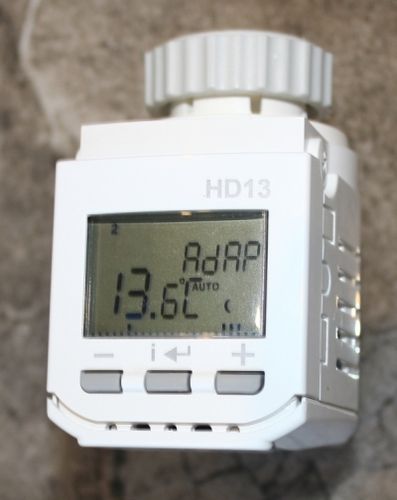 GŁOWICA KALORYFEROWA ELEKTROBOCK HD13-L Z PROGRAMATOREM I PODŚWIETLENIEM na Arena.pl