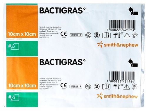Opatrunek parafinowy z chlorhexydyną Smith&Nephew Bactigras 10x10cm 10 szt. na Arena.pl