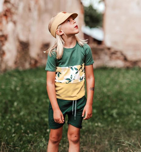 Krótkie spodenki chłopięce, ciemna zieleń  122 na Arena.pl