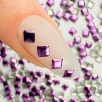 ShinePins gładkie ćwieki ozdoby do paznokci kwadratowe large NTN Nr 8 5g