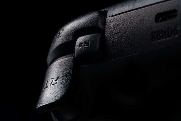 Kontroler 8Bitdo Ultimate 2C Hall Effect 2.4G Android PC Black Myth Wukong zdjęcie 5