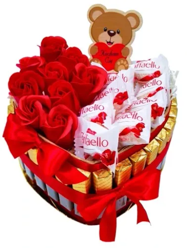Tort MERCI Kosz Prezentowy Zestaw Słodyczy Róże Prezent dla Dziewczyny Żony na Arena.pl