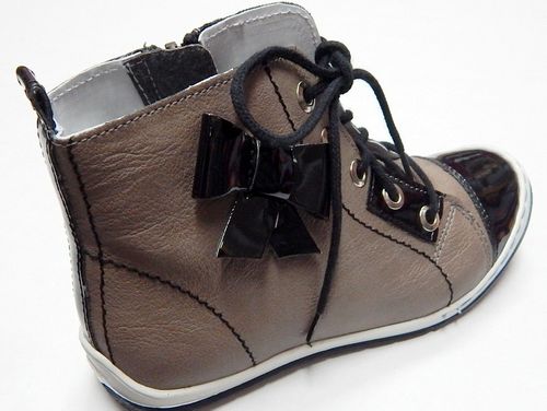 Kornecki 4445 Popiel na Arena.pl