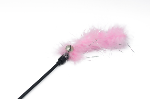 Zabawka dla kota wędka z kolorowym piórem i dzwonkiem 44-58cm UNIQ PETS na Arena.pl