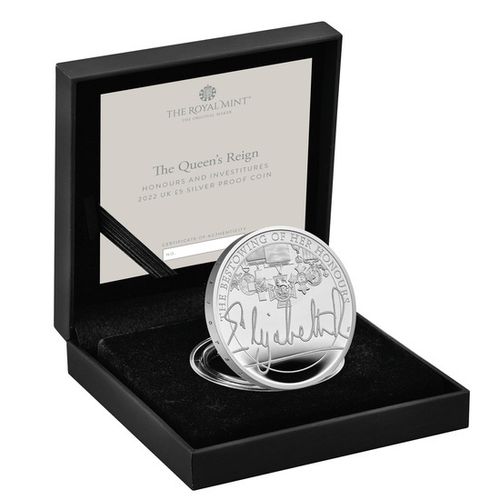 The Queen's Reign Honours and Investitures Srebro £5 2022 Proof na Arena.pl