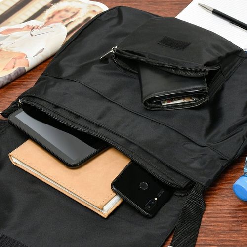 Damska Torebka lekka listonoszka materiałowa pojemna z klapą Beltimore A4 na Arena.pl