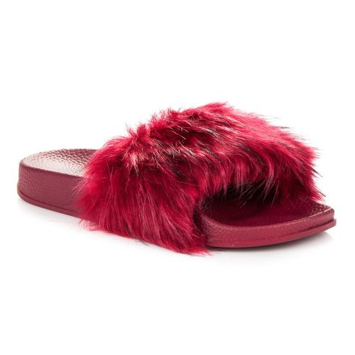 Czerwone Klapki Fluffy r.37 na Arena.pl
