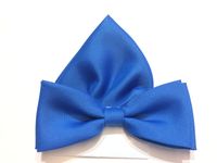 Chabrowa jasna klasyczna mucha jednolita z poszetką