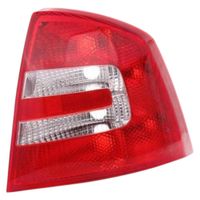 LAMPA TYLNA PRAWA SKODA OCTAVIA II 2005 2006 2007 2008 2009 2010 2011 2012