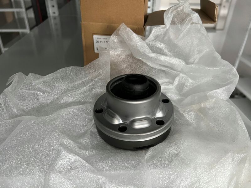 OE BMW PRZEGUB WAŁU TYLNY BMW E60 E61 E63 E64 E65 E66 E67 26117525812 zdjęcie 4