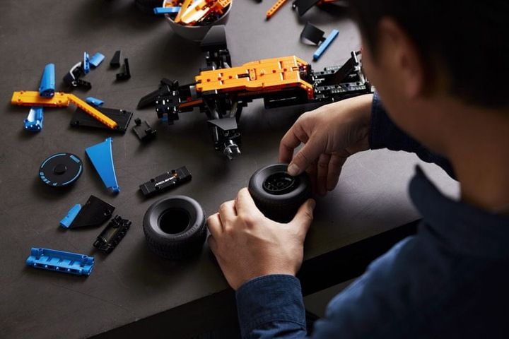 Lego Technic McLaren Formula 1 42141 zdjęcie 4