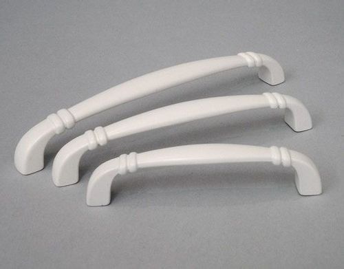 UCHWYT DO MEBLI ARDEA 15063Z1600B.F5 Rozstaw w mm - 160, Kolor pokrycia - Biel matowa na Arena.pl