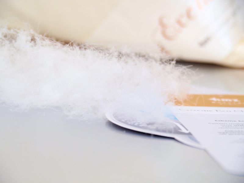 Kołdra puchowa LETNIA 200x220 DREAM biała zdjęcie 3