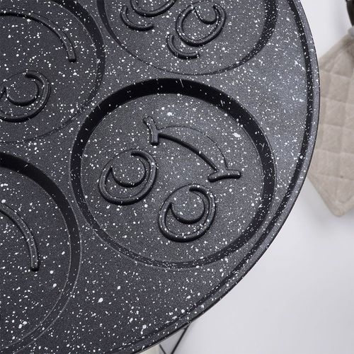 patelnia granitowa do 7 placuszków z uśmieszkami black&wood 199008 na Arena.pl