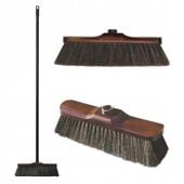 Miotła z naturalnym włosiem drewniana podstawa szer 28 cm z kijem 120 cm