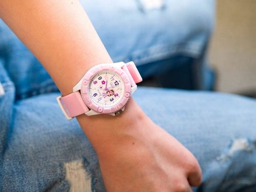 ZEGAREK QQ VQ96J027Y DLA DZIEWCZYNKI Z KSIĘŻNICZKĄ na Arena.pl