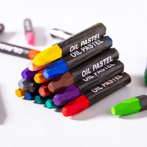 ZESTAW ARTYSTYCZNY DO MALOWANIA W WALIZCE KREDKI na Arena.pl