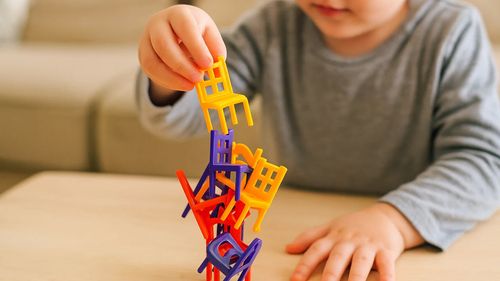 Gra zręcznościowa rodzinna spadające krzesła balansujące krzesełka 24 el. na Arena.pl