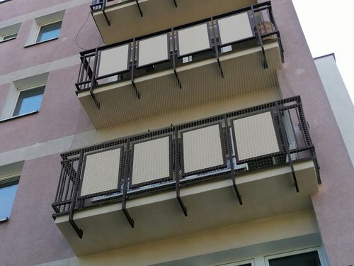 ZESTAW GRUBA SIATKA DLA KOTA NA ZACZEPY 2 x 1.5 m OCZKO 40 mm BEZ WIERCENIA na Arena.pl