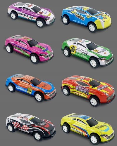 SAMOCHODZIKI Z NAPĘDEM 50 RESORAKI KUFEREK AUTKA METALOWE SAMOCHODY MAPA na Arena.pl