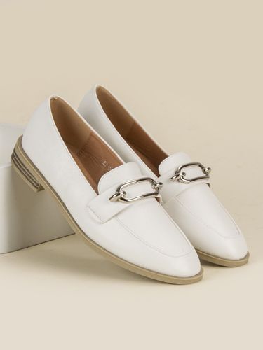 BIAŁE MOKASYNY Rozmiar - 38 na Arena.pl