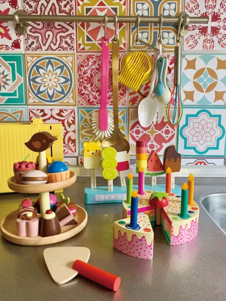 Tort urodzinowy, drewniany zdjęcie 4