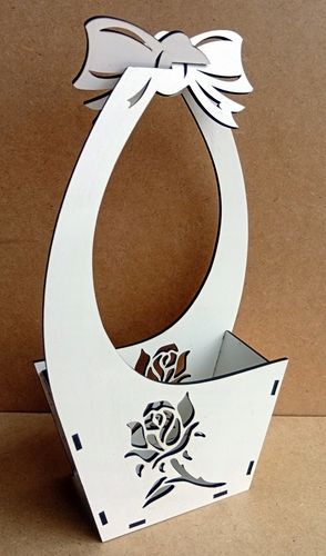 Koszyczek z różą na Arena.pl