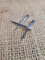 Kute gwoździe do wieszaków na klucze itp 10 sztuk mniejsze 41 mm surowe