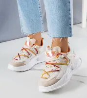 Beżowe sneakersy z łączonych materiałów Traci 39