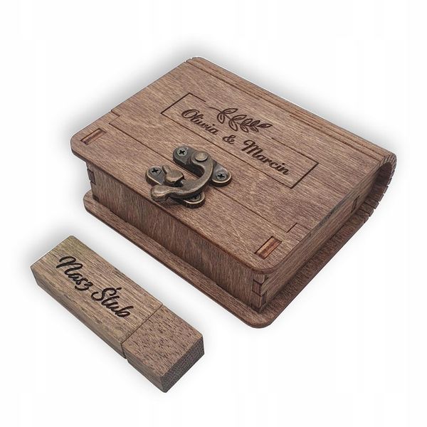 Pendrive 32GB 3,0 + Drewniane pudełko + GRAWER zdjęcie 1