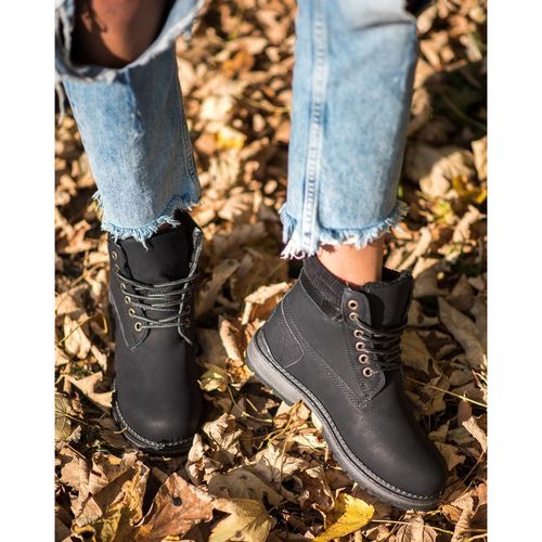 Czarne Traperki r.39 na Arena.pl